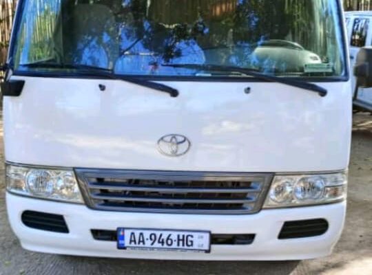 Bus 33 places